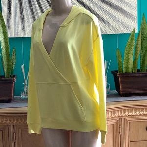 Gap Cross-Front Pullover Long Sleeve XL Yellow